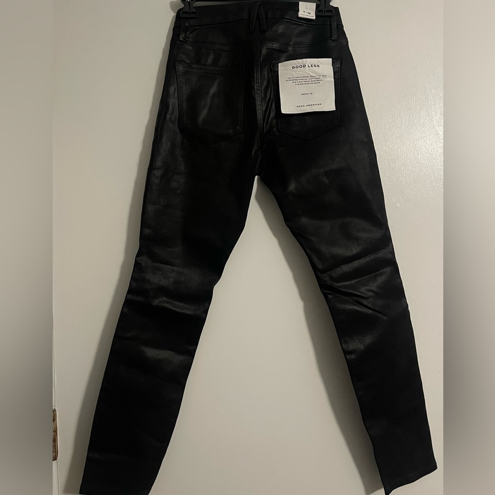 Good American Black Straight Leg Jean Size 6/28